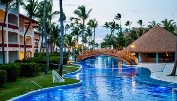 Puna-Cana-Hotel-Resort-Pool
