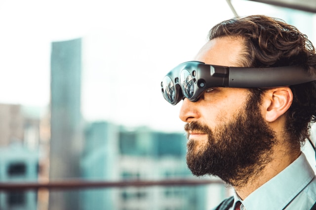 Exploring the phygital universe with augmented reality sunglasses 